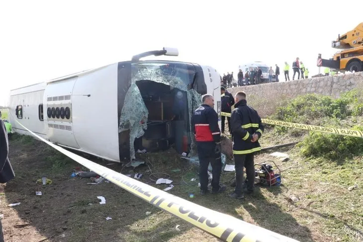 Eskişehir'de korkunç kaza! 3 ölü 31 yaralı