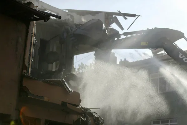 Düzce’deki deprem sonrası yıkımlar sürüyor! Valilik çalışmalara yönelik son durumu paylaştı