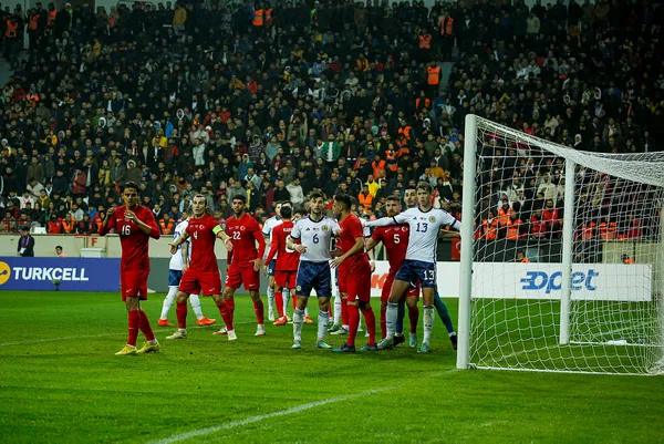A Milliler Diyarbakır’da güldü! Galibiyet 2 golle geldi