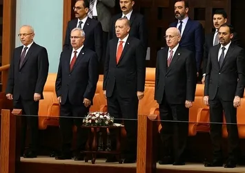 Meclis'te yeni dönem resmen başladı