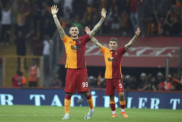 1669826678515.jpg Galatasaray'da Icardi şoku! Yıldız oyuncu sakatlandı! Icardi'nin sağlık durumu nasıl? - 2