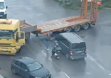 İstanbul Ataşehir’de yol kavgası kamerada