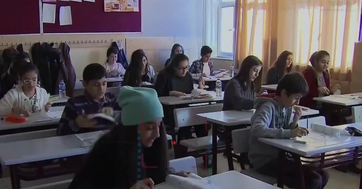 Özel okul kitapları uçuşa geçti