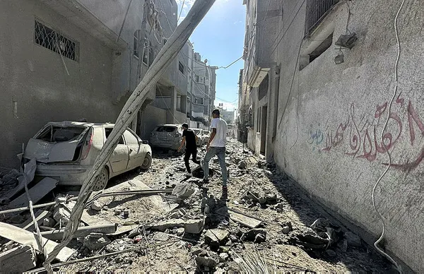 turk-gazetecilerin-bulundugu-bolgeye-roket-dustu-iste-israildeki-o-anlar-1697561506752.jpg Türk gazetecilerin bulunduğu bölgeye roket düştü! İşte İsrail'deki o anlar... - 4