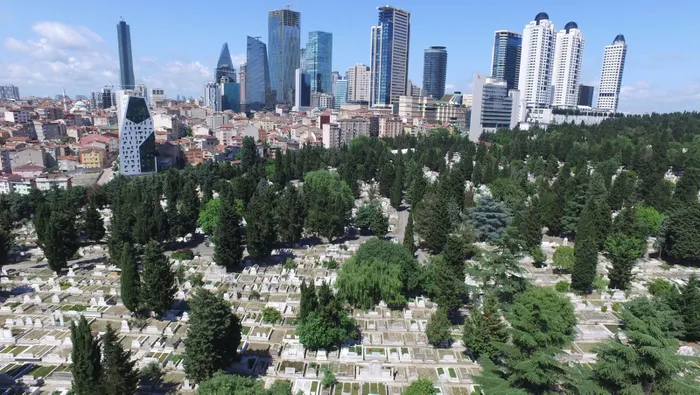 İstanbul’da mezar karaborsası: 2 milyon liraya satıyor! İlan şoke etti: Süleyman Hilmi Tunahan Hazretlerine komşu - 8
