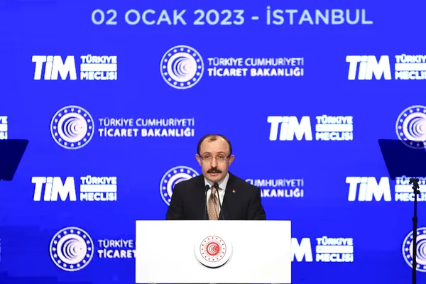 İhracatta yeni rekor! Ticaret Bakanı Mehmet Muş’tan ’Türkiye Yüzyılı’ vurgusu: Tarih yazmaya devam edeceğiz