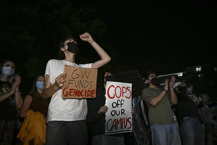ABD’de Gazze eylemine polis müdahalesi! Öğrencilere ters kelepçe ve plastik mermi! Tutuklananların sayısı 2 binin üzerine çıktı