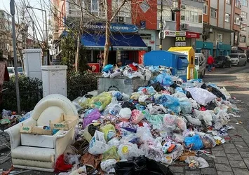 CHP'li seçmen topladığı çöpleri ne yaptı?