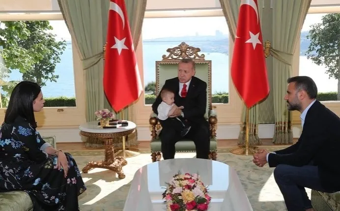 Başkan Erdoğan, kendisini ziyaret gelen Alişan ile bayramlaştı - 1