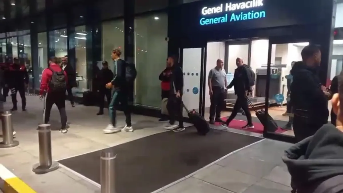 Liverpool Galatasaray maçı için İstanbul'a geldi