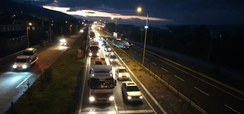 Son Dakika Bolu Dagi Kesimi Ankara Istikametinde Trafik Durma Noktasina Geldi