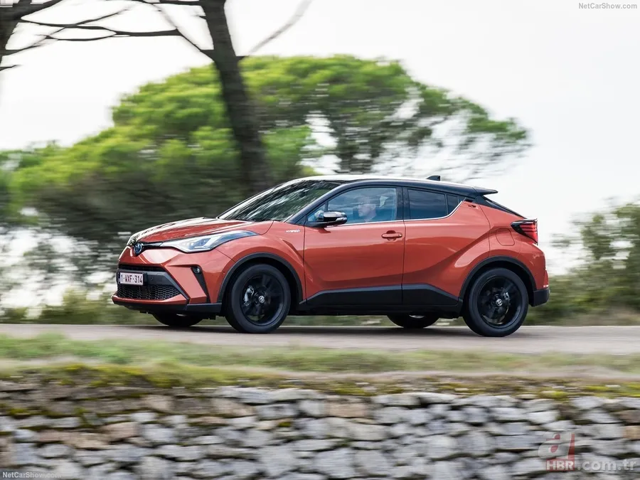 2020 Toyota C-HR yenilendi! Türkiye’de üretilen yeni Toyota C-HR'nin motor ve donanım özellikleri neler? 8