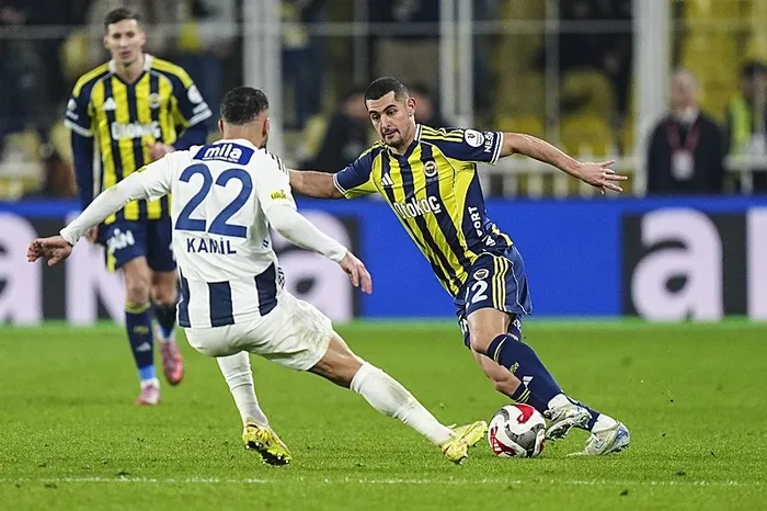 kadikoyde-puanlar-paylasildi-fenerbahce-zirvede-sarsildi-1771874459830.jpeg Kadıköy’de puanlar paylaşıldı! Fenerbahçe zirvede sarsıldı - 3