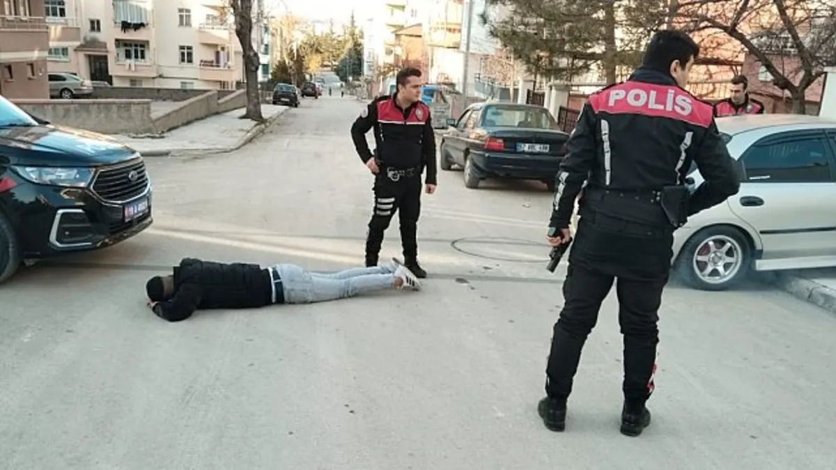 Beşiktaş'ta polisin "dur" ihtarına uymayarak kaçan sürücü yakalandı