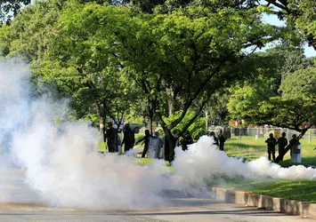 Venezuela'da darbe girişimi son anda engellendi