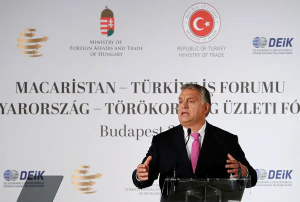 Başkan Erdoğan Türkiye-Macaristan İş Forumu’nda konuştu: "Ekonomimiz sağlam! Kimse çökertemeyecek" - 1