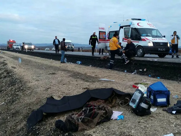 Yozgat'ta yolcu otobüsü devrildi - 2