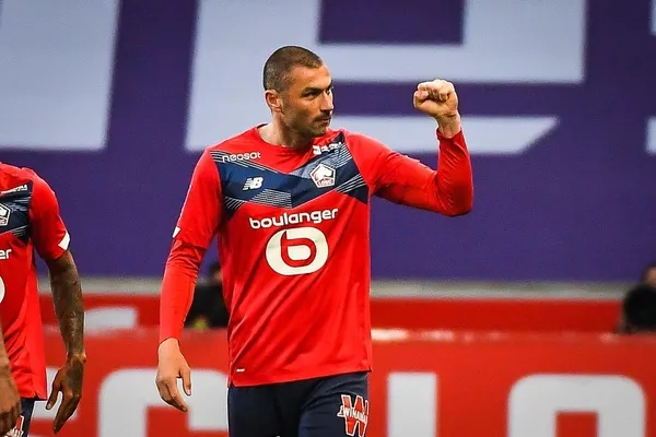 1620237094913.jpg Burak Yılmaz tarih yazmaya devam ediyor! Nisan ayının oyuncusu seçildi - 2