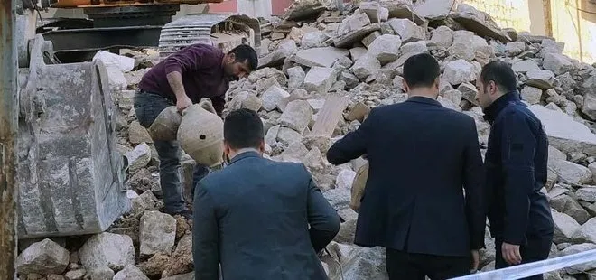 Mardin’de cami yıkımında bulunan küpler hazine söylentisine neden oldu