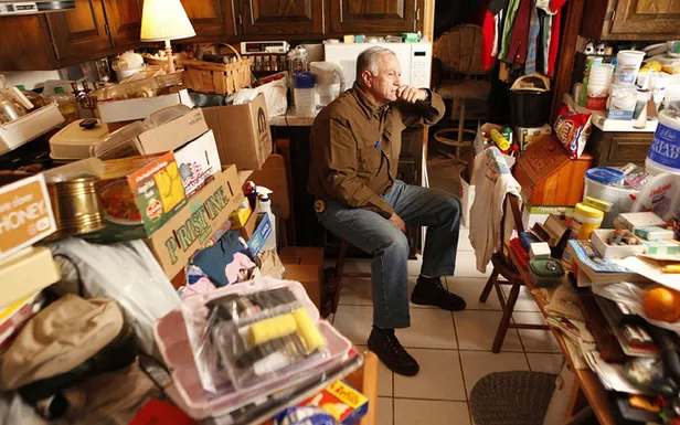 Dispozofobi hastalığı nedir? Masumlar Apartmanı Han’ın hastalığı dispozofobinin tedavisi nedir? Kompulsif biriktirme hastalığı...