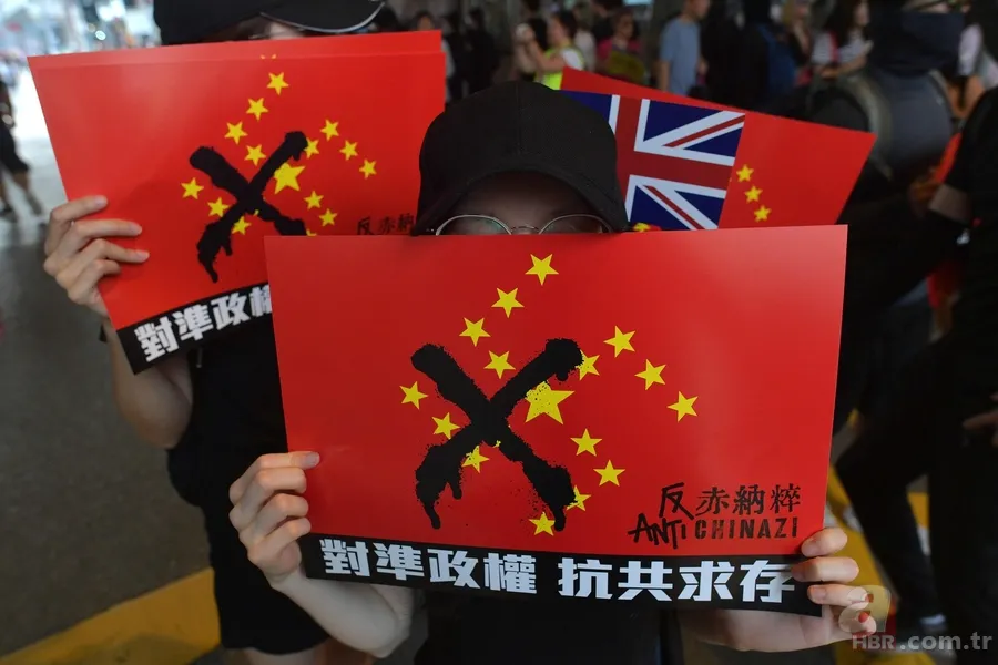 Hong Kong'dan dehşete düşüren kareler! Protestolar devam ediyor 18