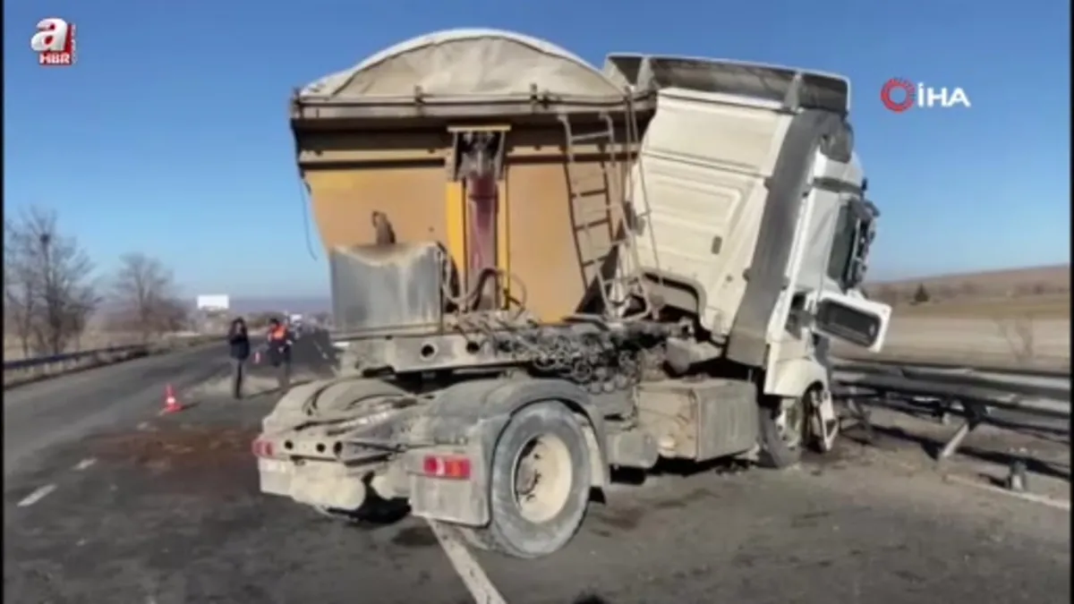 Konya'da tırlar çarpıştı: 1 yaralı
