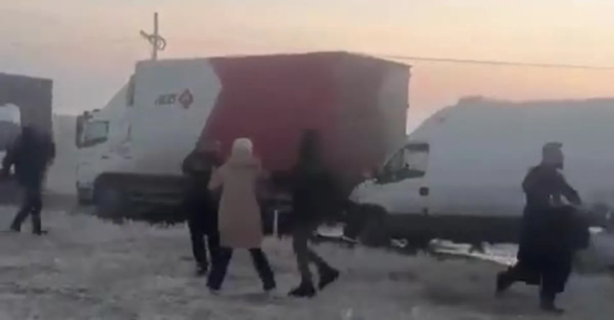 Van'da zincirleme kaza kamerada
