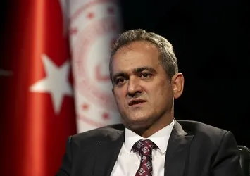 Milli Eğitim Bakanı Mahmut Özer öğrencilere müjdeyi verdi: Ücretsiz test dağıtılacak