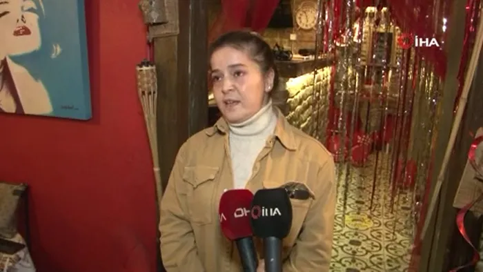 İstanbul Balat’ta metruk bina çöktü 2 kişi son anda kurtuldu! O anlar kameraya yansıdı - 3