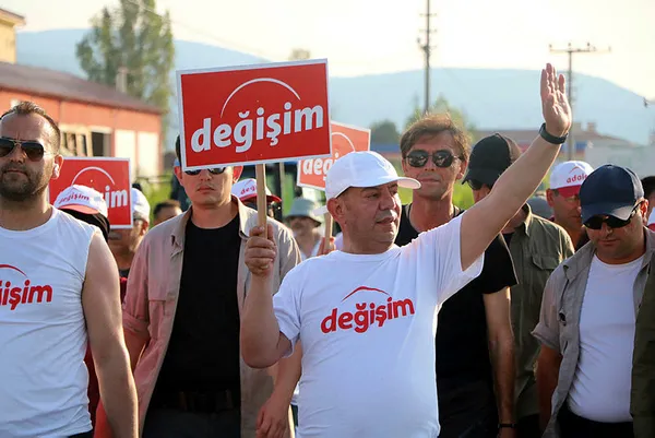 Tanju Özcan’dan Kemal Kılıçdaroğlu’na sert sözler: CHP Kemal Bey’in partisi mi?