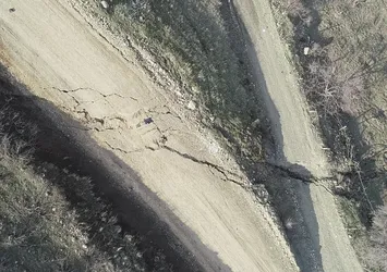 Adıyaman'da felaketin korkutan izi! Dağların arasındaki fay hattı görüntülendi