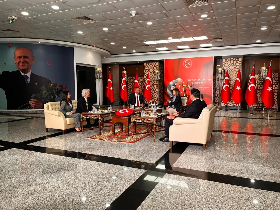 Bayramlaşma trafiğinde dikkat çeken buluşma: DEM Parti'den MHP'ye ziyaret - 1
