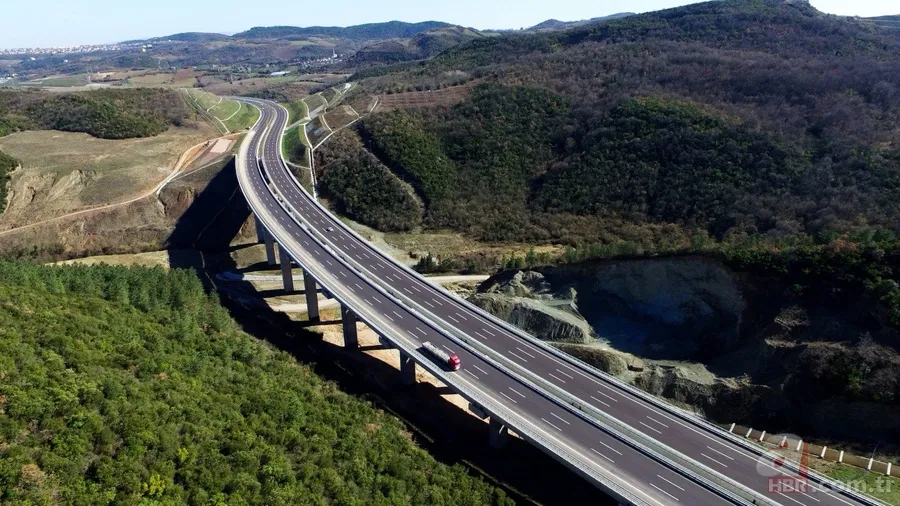 Bölünmüş yollarda 30 bin kilometrelik eşik aşıldı! Dev hizmetin lansmanına Başkan Erdoğan katılacak 8