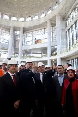 Yıldırım, Beyoğlu’nda esnafı ziyaret etti