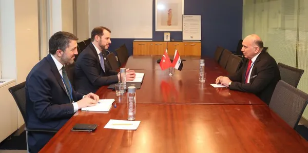 Bakan Berat Albayrak ABD temaslarını Twitter’dan paylaştı