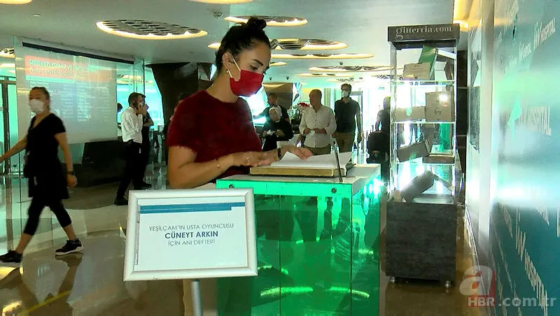 Cüneyt Arkın’ın oğlu Murat Arkın acı kaybın ardından konuştu: "Ülkemiz için birleştirici bir güçtü" 3