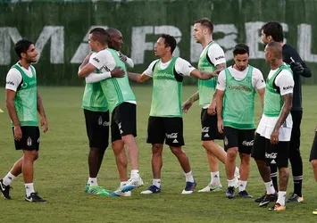 Beşiktaş'ta forma numaraları belli oldu