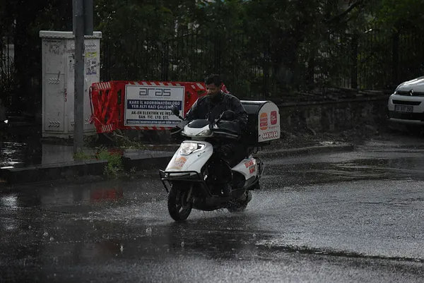 Ankara Valiliği ve Meteoroloji'den sel uyarısı! O illere gök gürültülü sağanak gelecek | İşte 5 günlük hava durumu - 5