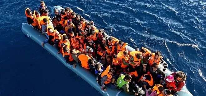 Son dakika: Yunanistan’ın geri ittiği 49 kaçak göçmen kurtarıldı