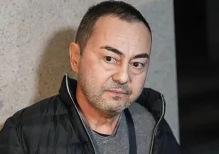 Serdar Ortaç destek almadan yürüyemedi! Son hali sevenlerini üzdü