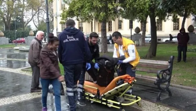 Samsun'da bankta sızan kadını görenler hemen ekipleri aradı - 4