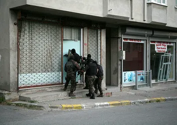Mersin'deki çete çökertildi! 65 gözaltı
