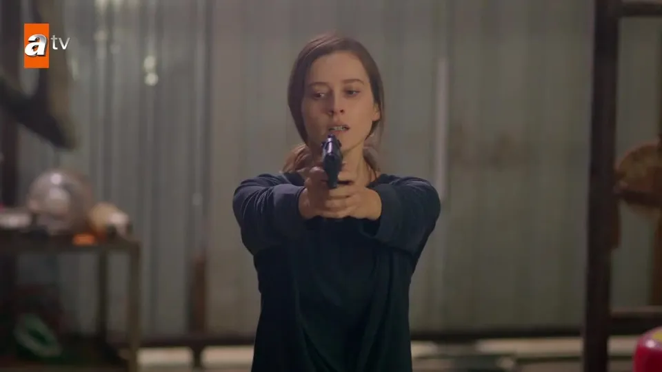 Gönül Azat’ı vuruyor! Hercai 12. Bölüm |Video