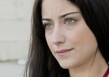 Hazal Kaya'dan şok çalışma