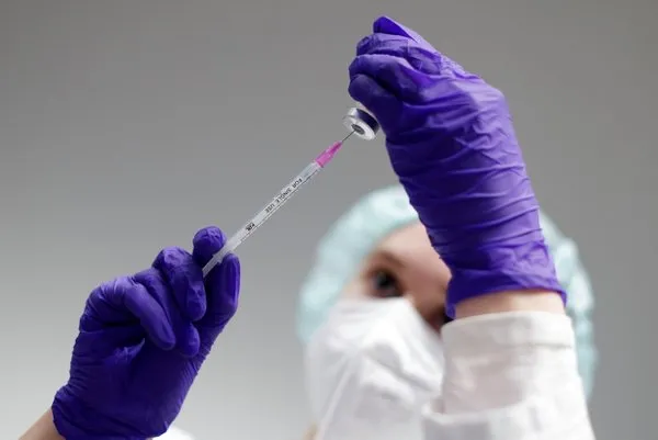 Moderna ve Pfizer’dan flaş karar! Çalışma başlattılar