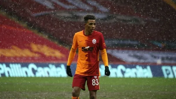 gedson-fernandes-galatasarayda-kalacak-mi-benficadan-flas-karar-1621718509930.jpg Gedson Fernandes Galatasaray'da kalacak mı? Benfica'dan flaş karar! - 1