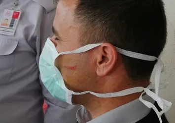 Son dakika haberi... Adana'da skandal olay! Koronavirüs testi yaptırdığı hastanede "Bende varsa herkese bulaşsın" deyip güvenlik görevlilerini darbetti |Video