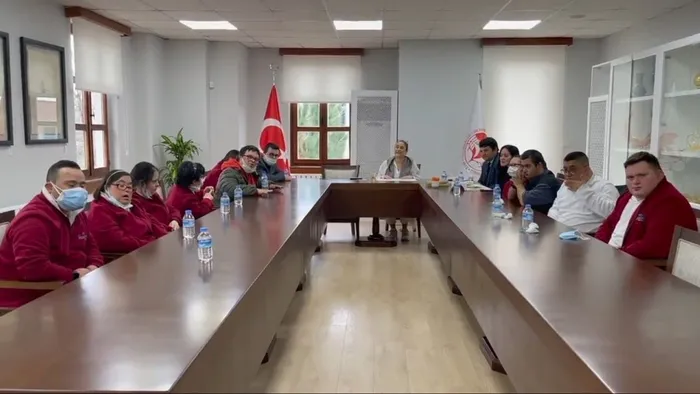 Down sendromlu gençlerden koronavirüs test sonucu pozitif çıkan Başkan Erdoğan ve Emine Erdoğan'a dua - 1