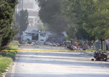 Afganistan'da bomba yüklü araçla saldırı!