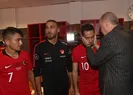 Başkan Erdoğan Türkiye-İzlanda maçı sonrası futbolcuları soyunma odasında ziyaret etti